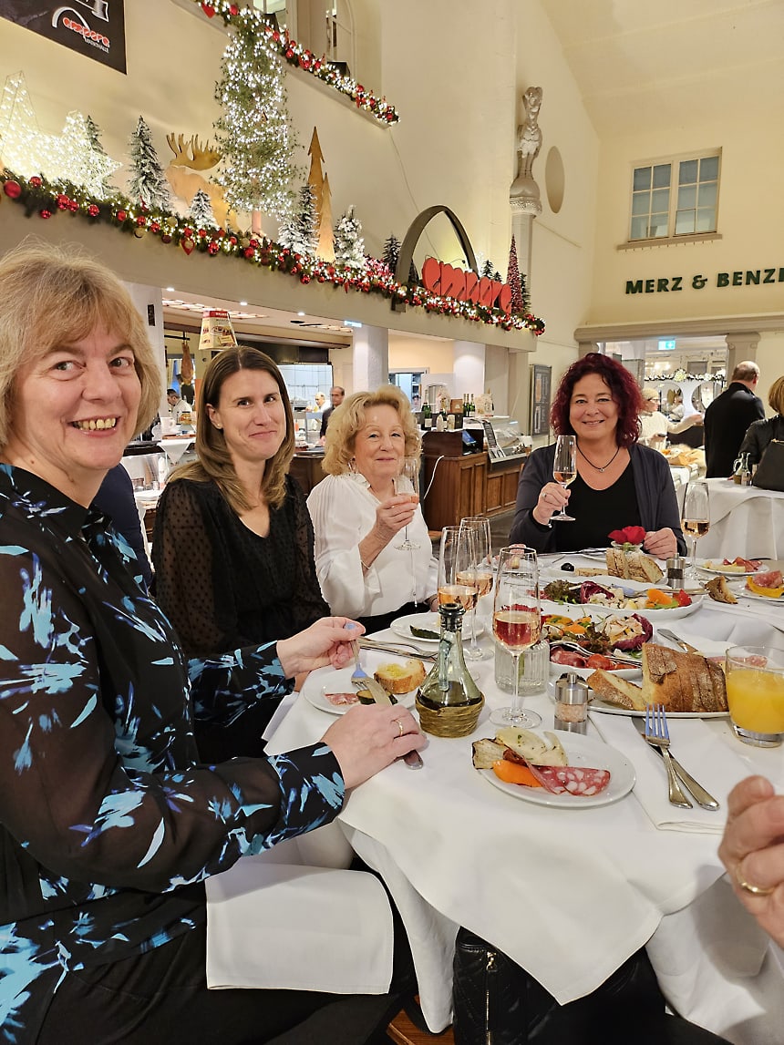 Dr. Ebert - Weihnachtsfeier in der Markthalle Stuttgart und bei Tina Turner Bild 3